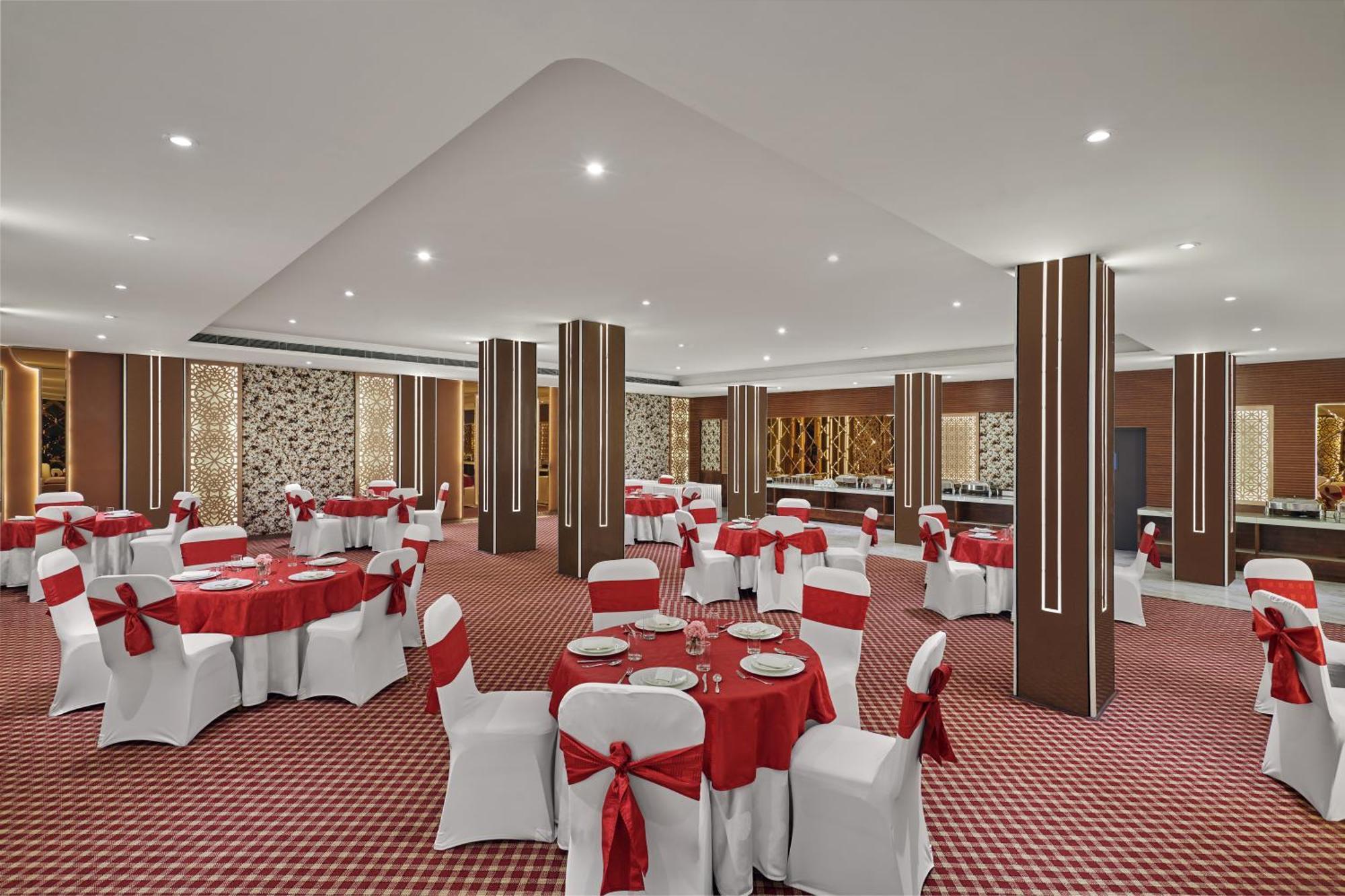 Deventure Sarovar Portico Patel Nagar New Delhi Exterior photo