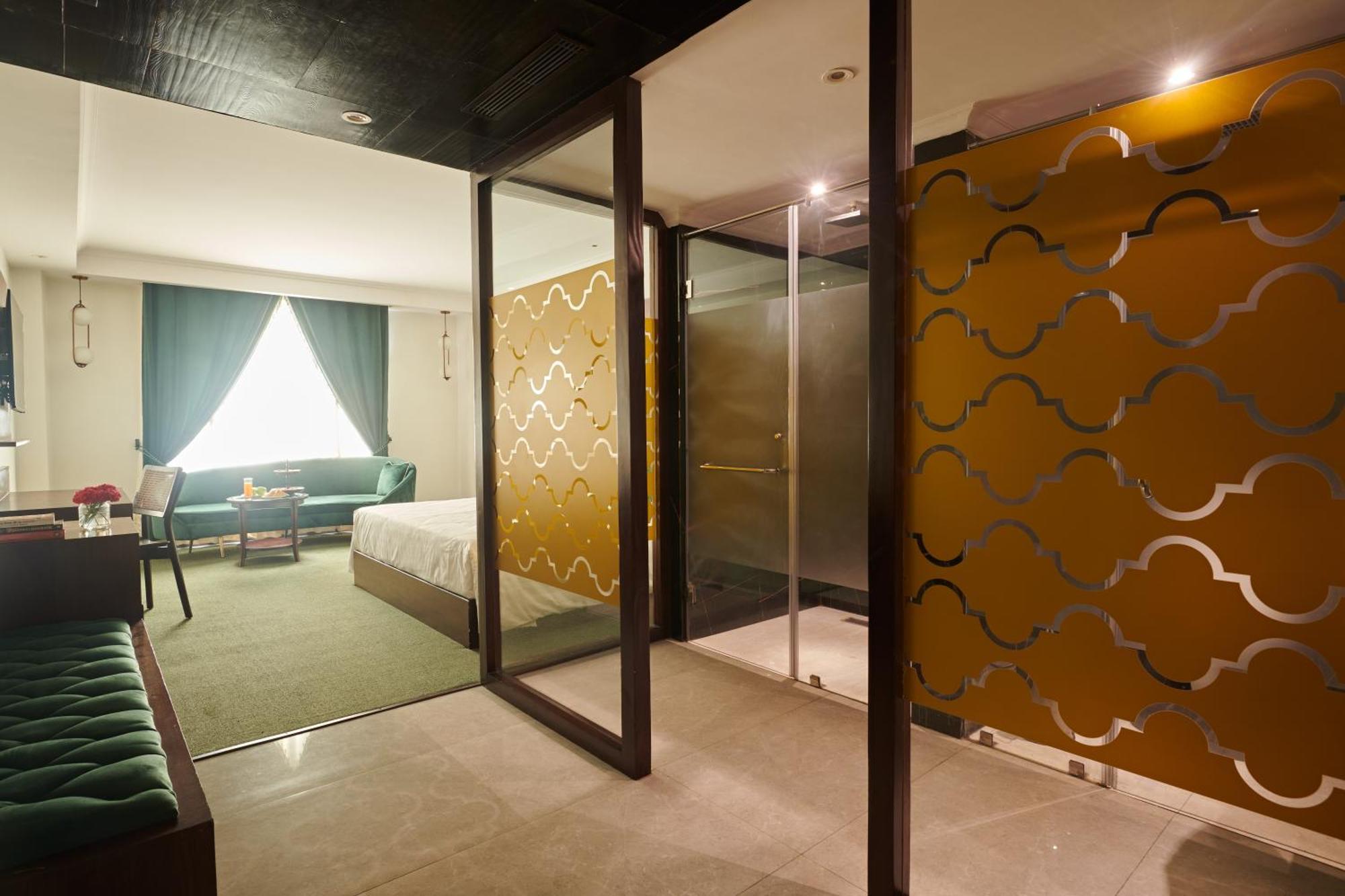 Deventure Sarovar Portico Patel Nagar New Delhi Exterior photo