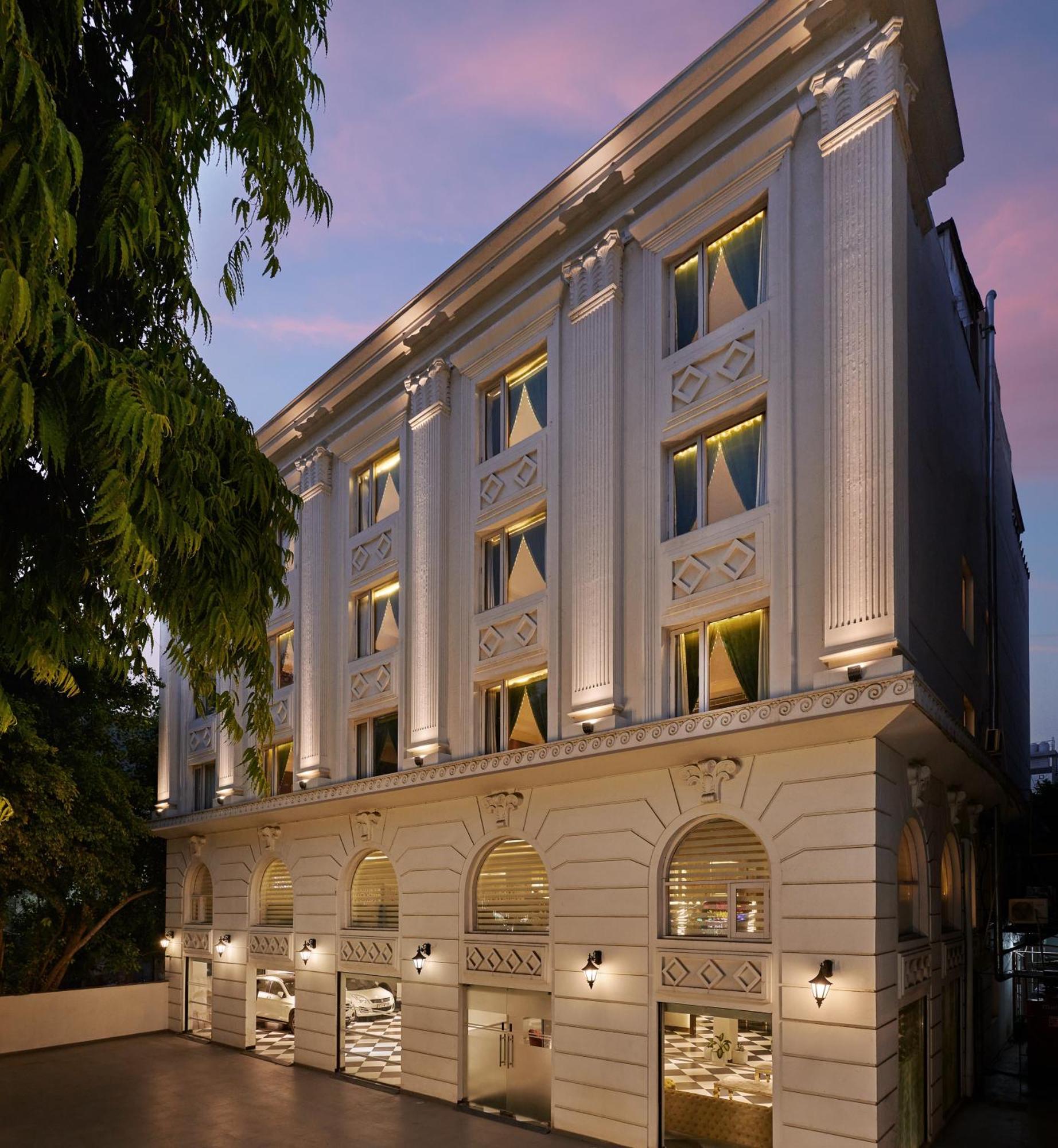 Deventure Sarovar Portico Patel Nagar New Delhi Exterior photo