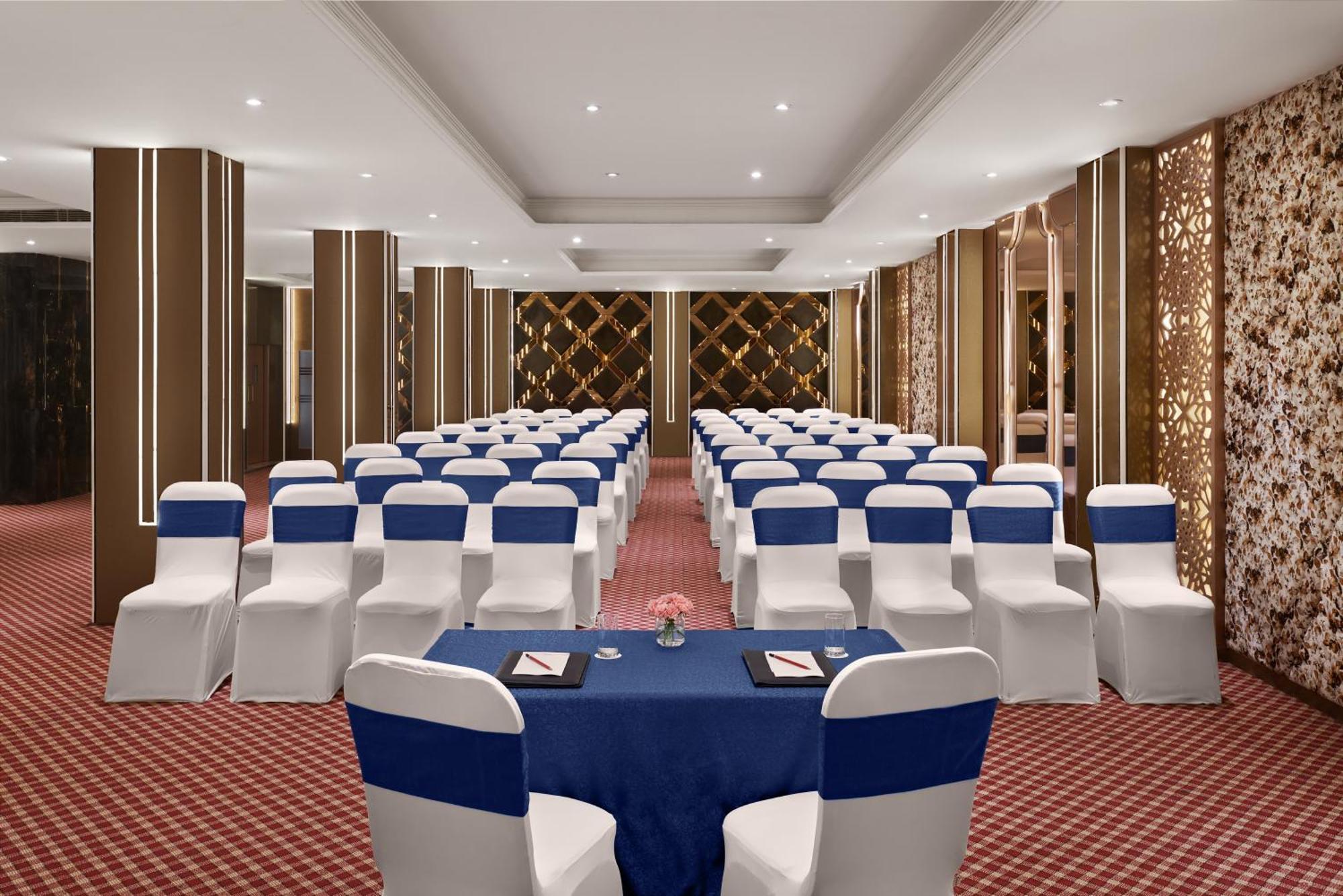 Deventure Sarovar Portico Patel Nagar New Delhi Exterior photo