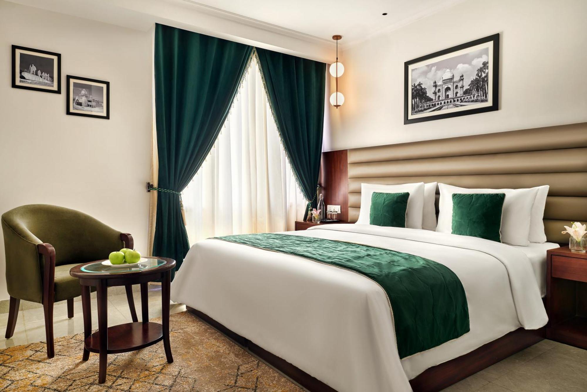 Deventure Sarovar Portico Patel Nagar New Delhi Exterior photo