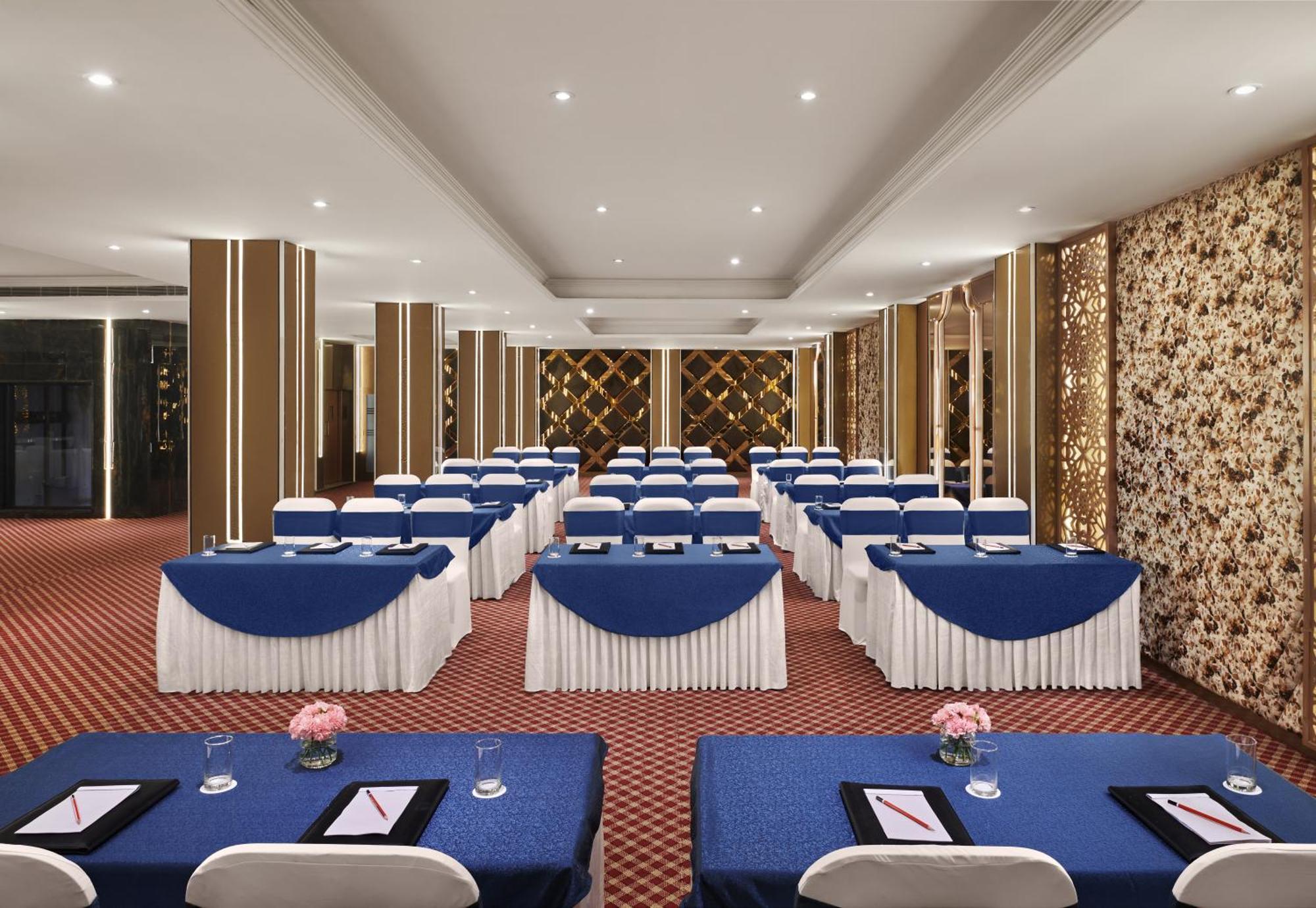 Deventure Sarovar Portico Patel Nagar New Delhi Exterior photo